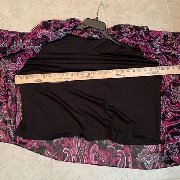 Signature by Larry Levine woman Size 3X top with built-in black tank. Like new - Picture 9 of 12